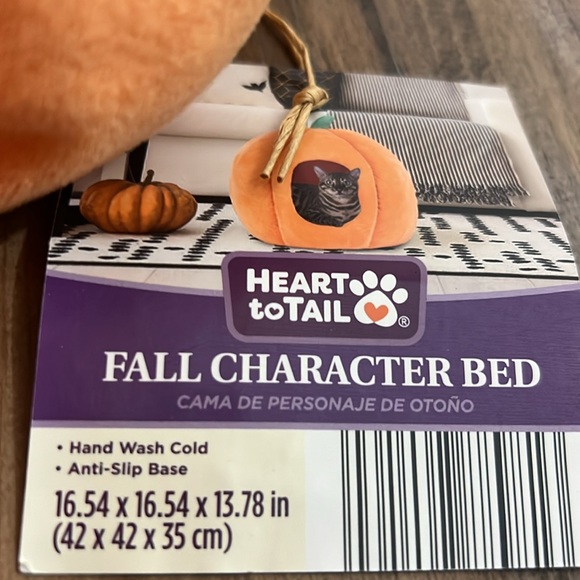 Pumpkin Fall Pet Bed - Picture 3 of 3